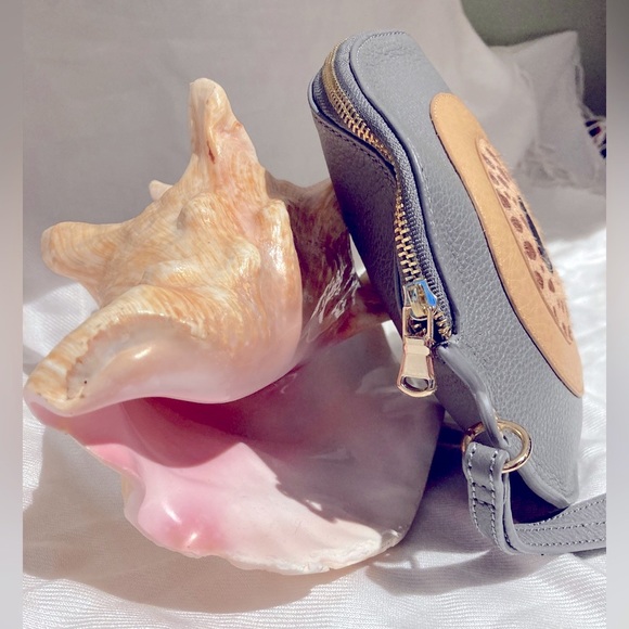 Ela Circle wristlet, vegan leather, animal print and gold accents. - Picture 4 of 10